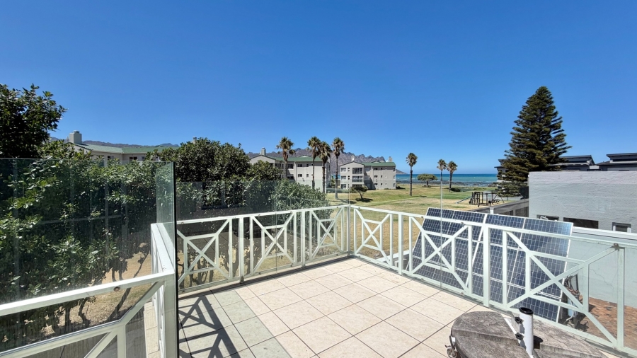 5 Bedroom Property for Sale in Greenways Golf Estate Western Cape